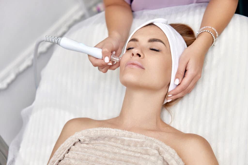 pros & cons of microdermabrasion